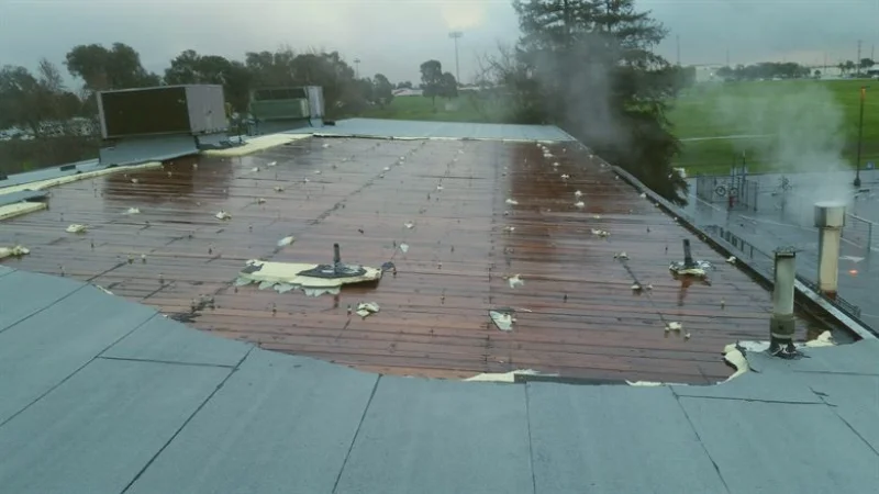 How to Fix Commercial Roof Leak Long-Term Repair and Restoration Options